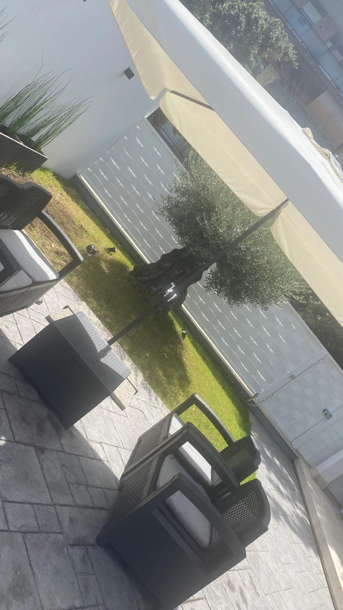 Grey House Guest House Luxury Latina Exterior photo